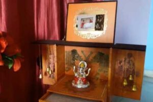 Auto Play Lcd Screen Luxury Cupboard Type Indian Traditional Video Wedding Card With Ganesh Statue